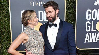 john krasinski cheers emily blunt golden globes