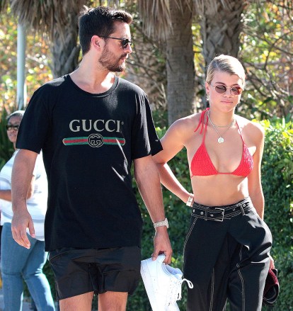 Scott Disick and Sofia Richie
Scott Disick and Sofia Richie out and about, Miami Beach, USA - 23 Sep 2017
Scott Disick new girlfriend Sofia Richie in a skimpy red bikini top taking a walk by the beach in Miami