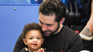 Serena Williams' Daughter Olympia Cuddles Dad Alexis Ohanian: Pics –  Hollywood Life
