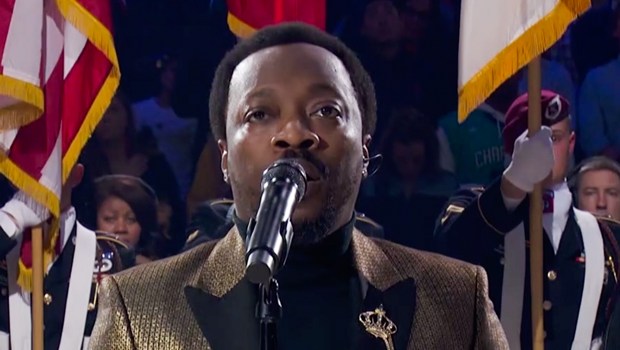 Anthony Hamilton singing National Anthem