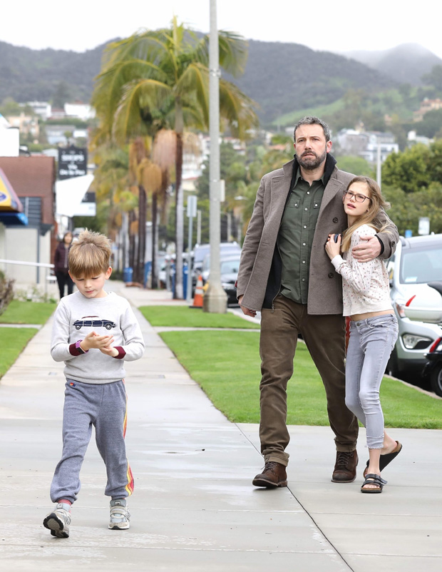 Pacific Palisades, CA - Jennifer Garner and Ben Affleck don't let the rain stop them as they arrive for Sunday church services. The pair, who are committed to coparenting their kids, arrived in separate cars, with the kids riding with Ben in the Range Rover, and Jen arriving with wet hair in the Lexus sedan. Ben looks like he's stepping up and taking parenting duties seriously, as he and eldest daughter Violet shared a sweet bonding moment as they entered the church together.Pictured: Ben Affleck, Violet Affleck, Samuel Affleck BACKGRID USA 3 FEBRUARY 2019 BYLINE MUST READ: Lastarpix / BACKGRID USA: +1 310 798 9111 / usasales@backgrid.com UK: +44 208 344 2007 / uksales@backgrid.com *UK Clients - Pictures Containing Children Please Pixelate Face Prior To Publication*