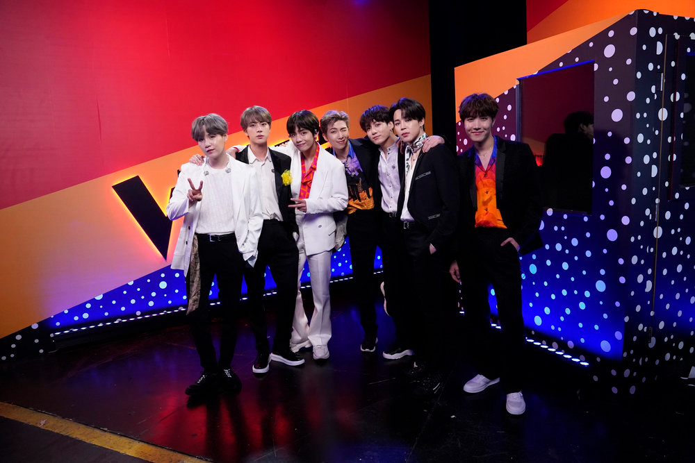 BTS-performs-on-The-Voice-season-16.-The-K-pop-sensation-performed-their-hit-Boy-With-Luv.-gal