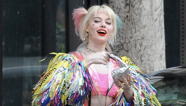 Margot Robbie Wears Harley Quinn Costume For ‘birds Of Prey Filming