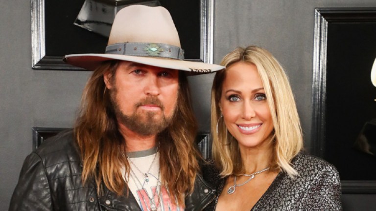 Miley Cyrus’s Mom Tish Poses With Marijuana & Billy Ray Loves It: Pic ...