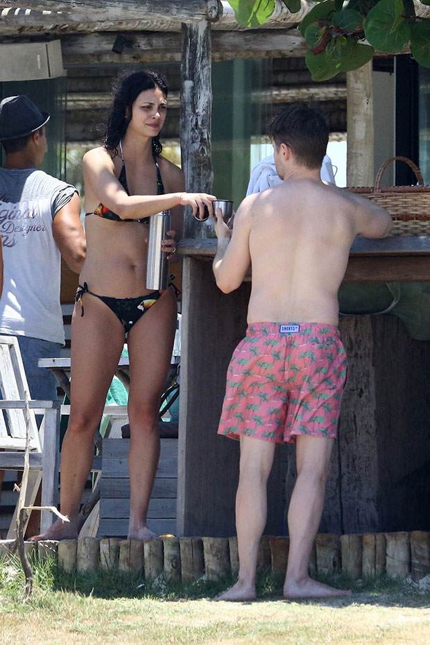 Morena Baccarin bikini