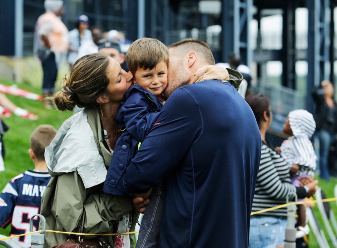 Gisele Bundchen & Tom Brady Kissing Their Son