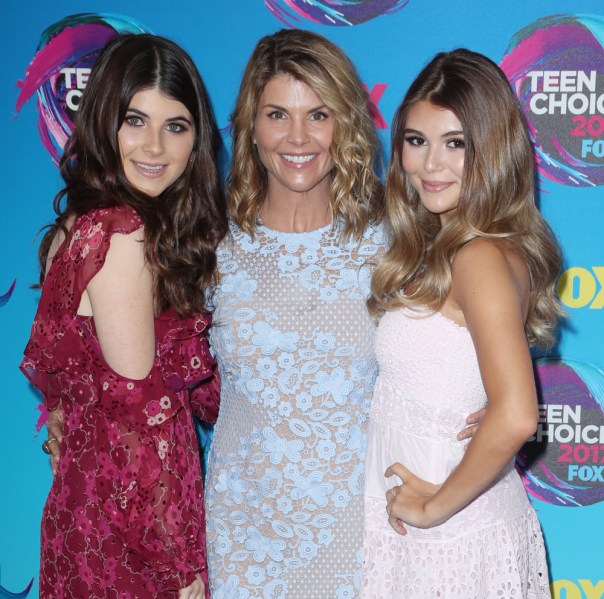 Isabella Giannulli Photos Of Lori Loughlin S Daughter Hollywood Life