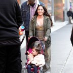 Jenelle Evans (The Teen Mom) Takes Her Husband And Their Daughter Out For Lunch In Times Square