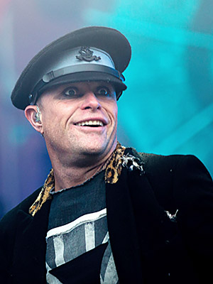 Music Stars Who Committed Suicide: Pics Of Stars Who Passed Away