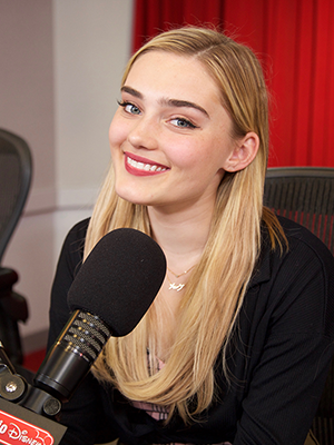 Meg Donnelly — Photos Of The Actress & Singer – Hollywood Life