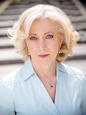 Beth Karas