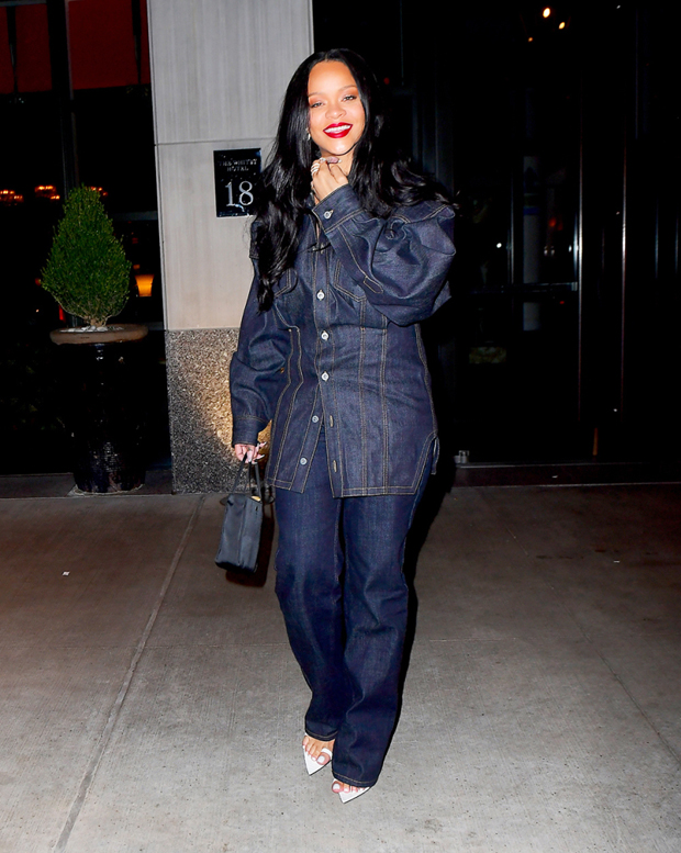 No One Wears Baggy Jeans Quite Like Rihanna