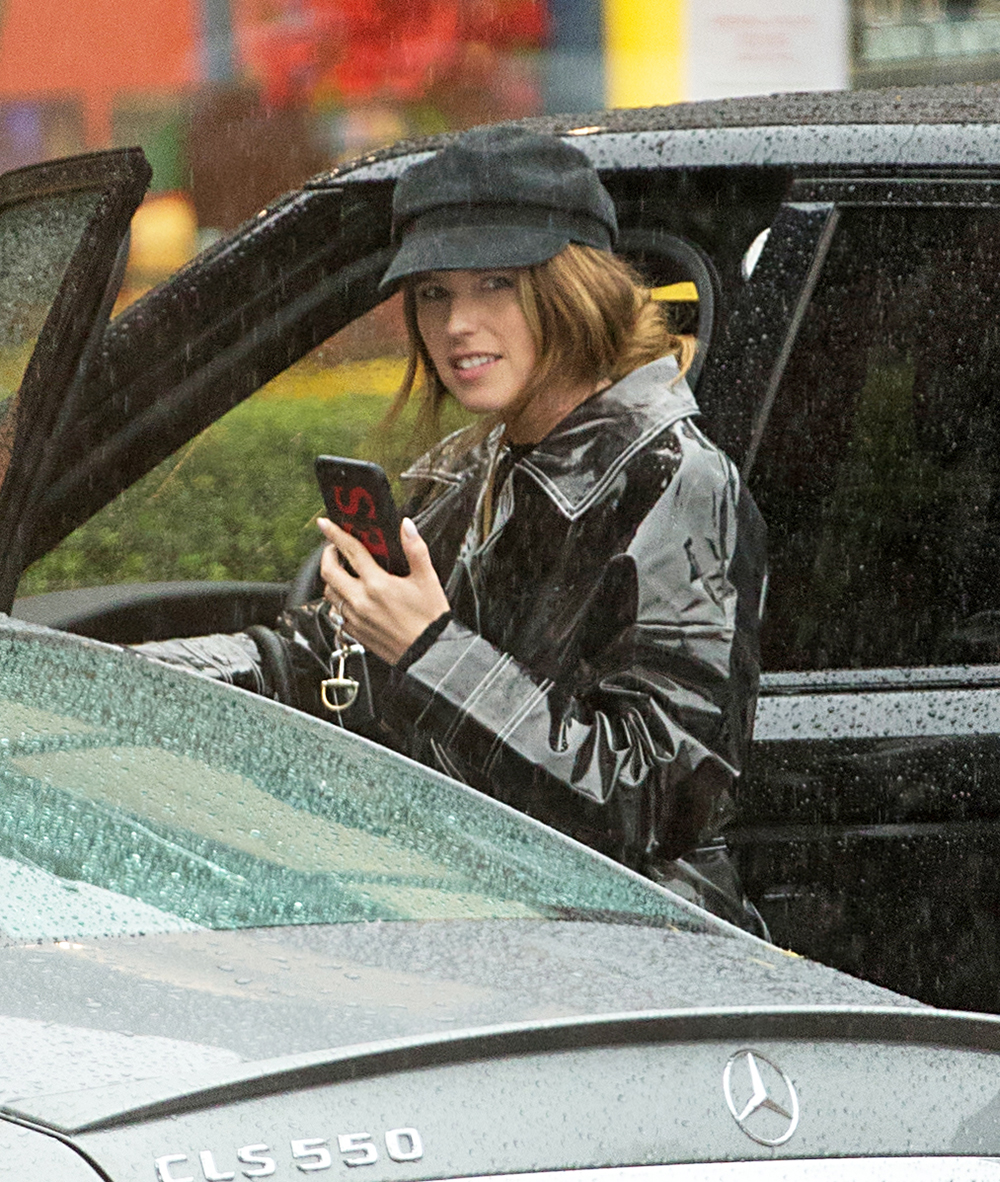 Katherine Schwarzenegger Spotted Out In The Rain Wearing A New Engagement Ring, The Daughter Of Maria Shriver Just Announced Her Engagement To Chris Pratt