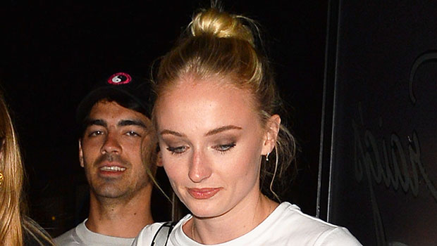 Sophie Turner Joe Jonas Date Night Dinner At Craig S With Friends Hollywood Life