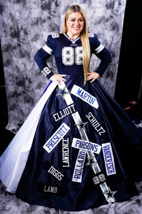 Kelly Clarkson poses for a photograph  earlier  the NFL Honors grant  amusement   up  of the Super Bowl 57 shot   game, successful  Phoenix
Super Bowl Honors Football, Phoenix, United States - 09 Feb 2023