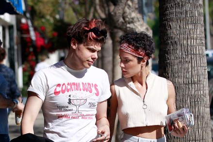 Halsey and Yungblud seen leaving Joan's on 3rd restaurant in Studio City. 23 Apr 2019 Pictured: Halsey and Yungblud. Photo credit: FIA Pictures / MEGA TheMegaAgency.com +1 888 505 6342 (Mega Agency TagID: MEGA404597_006.jpg) [Photo via Mega Agency]