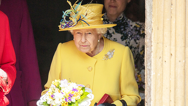 Queen Elizabeth’s Yellow Coat At Royal Maundy 2019 Service — Pics