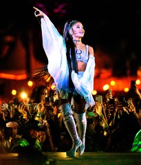 Ariana Grande surprises her fans with performance with Nicki Minaj, Puff Daddy and Ma$e at 2019 Coachella Festival in Indio, CAPictured: Ariana GrandeRef: SPL5080078 140419 NON-EXCLUSIVEPicture by: SplashNews.comSplash News and PicturesUSA: +1 310-525-5808London: +44 (0)20 8126 1009Berlin: +49 175 3764 166photodesk@splashnews.comWorld Rights, No Portugal Rights