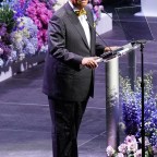 Louis Farrakhan does a powerful speech at Nipsey Hussles funeral