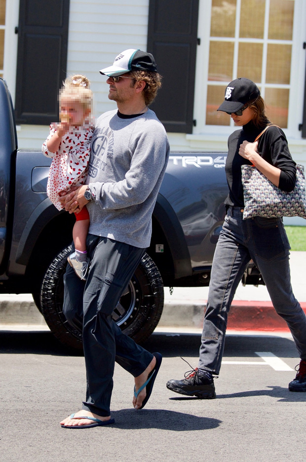 Bradley Cooper & Irina Shayk’s Daughter Lea Gets Ice Cream After Park ...