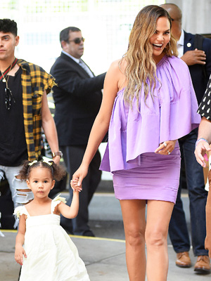 chrissy teigen daughter
