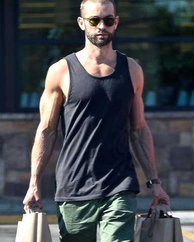 Los Feliz, CA  - *EXCLUSIVE*  - Actor Chace Crawford is out grocery shopping in a tank top and shorts showing off his significant muscle gains at Gelsons in Los Feliz.

Pictured: Chace Crawford 

BACKGRID USA 17 JULY 2019 

USA: +1 310 798 9111 / usasales@backgrid.com

UK: +44 208 344 2007 / uksales@backgrid.com

*UK Clients - Pictures Containing Children
Please Pixelate Face Prior To Publication*