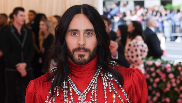 Jared Leto’s Outfit At Met Gala 2019 — Brings Fake Head To Ball ...