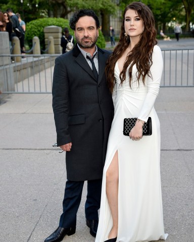 Johnny Galecki, Alaina Meyer. Actor Johnny Galecki, left, and pregnant girlfriend Alaina Meyer attend the Statue of Liberty Museum opening celebration at Battery Park, in New York
Statue of Liberty Museum Opening Celebration, New York, USA - 15 May 2019