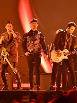 jonas brothers billboard awards 2019
