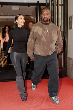 Kim Kardashian and Kanye West are spotted holding hands while checking out their hotel, after attending at the Met-Gala 2019 in New York CityPictured: Kim Kardashian,Kanye WestRef: SPL5087192 070519 NON-EXCLUSIVEPicture by: Felipe Ramales / SplashNews.comSplash News and PicturesLos Angeles: 310-821-2666New York: 212-619-2666London: 0207 644 7656Milan: 02 4399 8577photodesk@splashnews.comWorld Rights