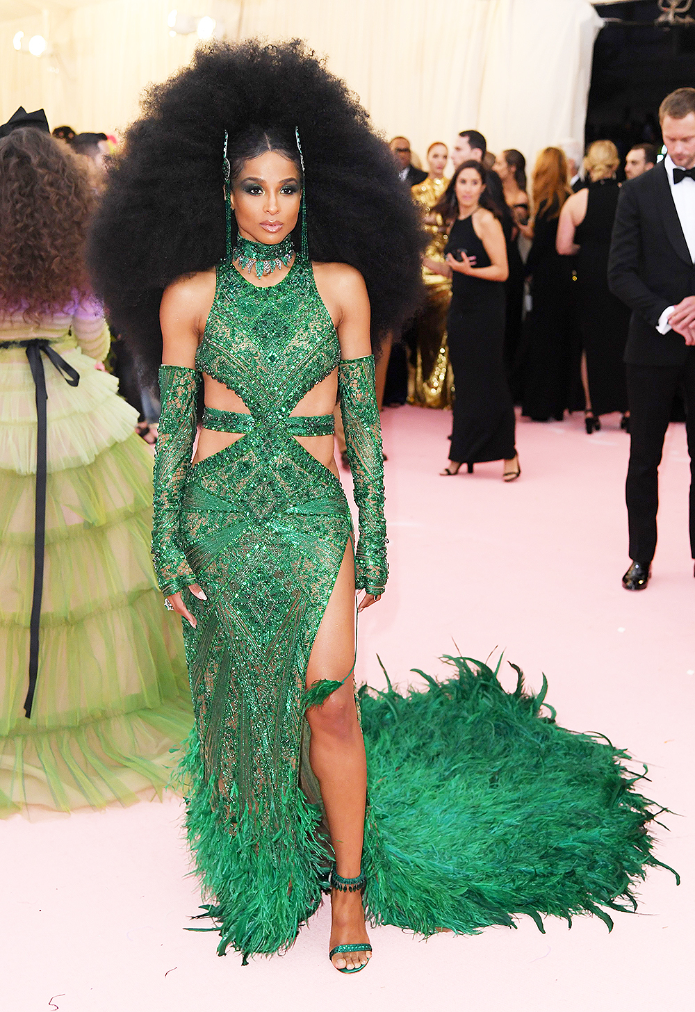 Miley Cyrus' Dress At Met Gala 2019: Stuns In Sequined Mini Hollywood Life Miley Cyrus' Dress At Met Gala 2019: Stuns In Sequined Mini Hollywood Life