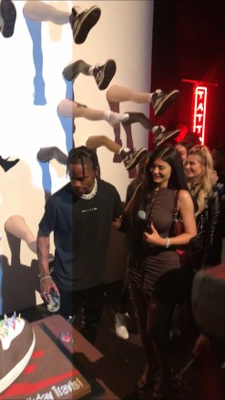 Travis Scott celebrates his birthday with girlfriend Kylie Jenner at universal studios Los AngelesPictured: Travis Scott,Kylie JennerRef: SPL5084922 010519 NON-EXCLUSIVEPicture by: ShotbyJuliann / SplashNews.comSplash News and PicturesLos Angeles: 310-821-2666New York: 212-619-2666London: 0207 644 7656Milan: 02 4399 8577photodesk@splashnews.comWorld Rights
