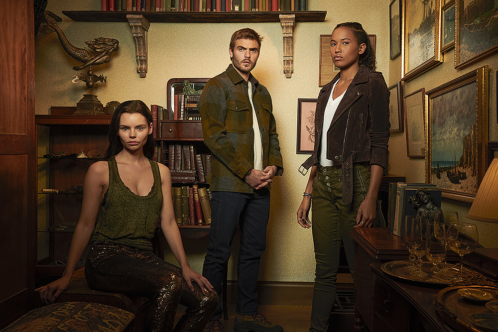 SIREN - Freeform's "Siren" stars Eline Powell as Ryn, Alex Roe as Ben Pownall, and Fola Evans-Akingbola as Maddie Bishop. (Freeform/Ed Herrera)