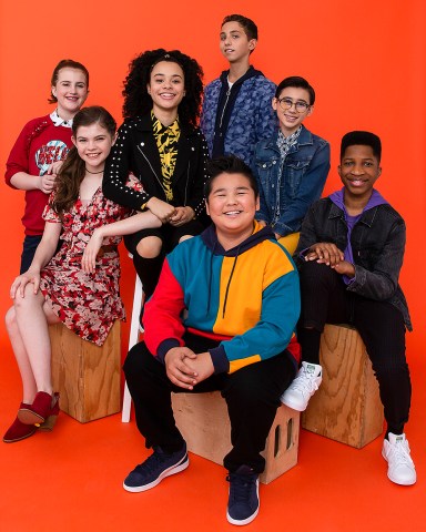 The new cast of 'All That' stopped by HollywoodLife's NYC portrait studio.