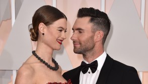Behati Prinsloo, Adam Levine