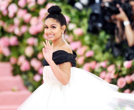 The stars come out in full force for the 2019 Met Gala Celebrating Camp: Notes on Fashion at Metropolitan Museum of Art on May 06, 2019 in New York City.Pictured: Alessia CaraRef: SPL5087182 070519 NON-EXCLUSIVEPicture by: Jackie Brown / SplashNews.comSplash News and PicturesUSA: +1 310-525-5808London: +44 (0)20 8126 1009Berlin: +49 175 3764 166photodesk@splashnews.comWorld Rights