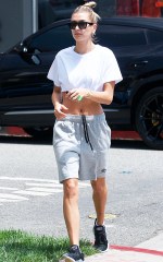 Hailey BieberHailey Bieber out and about, Los Angeles, USA - 03 Jun 2019