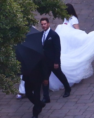 Montecito, CA  - Just married! Newlywed couple Chris Pratt and Katherine Schwarzenegger seen departing after their wedding ceremony at San Ysidro Ranch in Montecito.Pictured: Chris Pratt, Katherine SchwarzeneggerBACKGRID USA 8 JUNE 2019 USA: +1 310 798 9111 / usasales@backgrid.comUK: +44 208 344 2007 / uksales@backgrid.com*UK Clients - Pictures Containing ChildrenPlease Pixelate Face Prior To Publication*