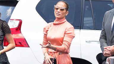 Jennifer Lopez wardrobe malfunction