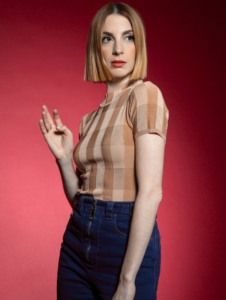 'Younger' star Molly Bernard stops by HollywoodLife's New York City portrait studio.
