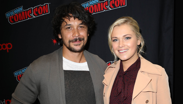 the 100 co stars eliza taylor bob morley get married in surprise wedding see romantic messages ftr 1