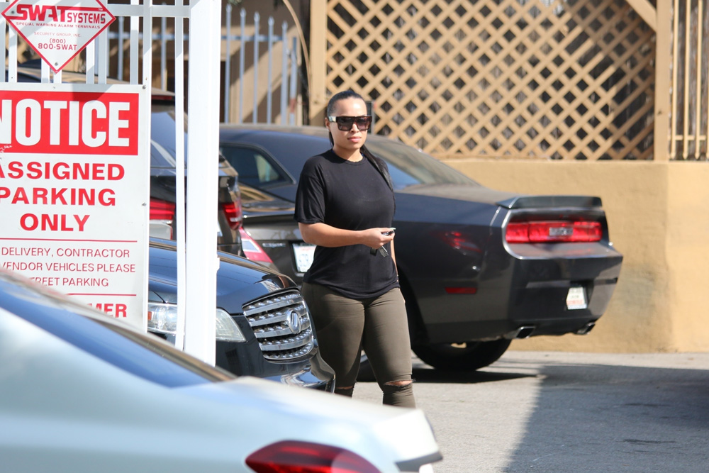 Heather Sanders arrives to her Sorella Boutique on Melrose Ave