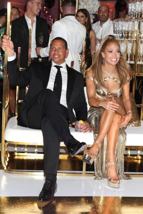 Miami, FL  - Jennifer Lopez pictured at the Jennifer Lopez 50th Birthday Celebration at the Gloria Estefan Estate on Star Island in Miami.Pictured: Jennifer Lopez and Alex RodriguezBACKGRID USA 25 JULY 2019 BYLINE MUST READ: MediaPunch / BACKGRIDUSA: +1 310 798 9111 / usasales@backgrid.comUK: +44 208 344 2007 / uksales@backgrid.com*UK Clients - Pictures Containing ChildrenPlease Pixelate Face Prior To Publication*