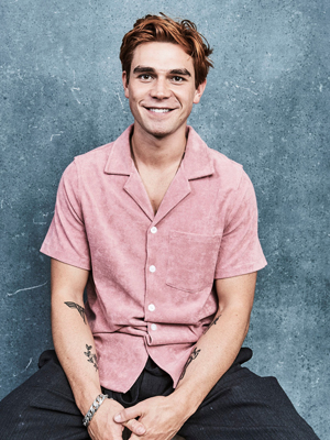 KJ Apa — Pics Of The Actor – Hollywood Life