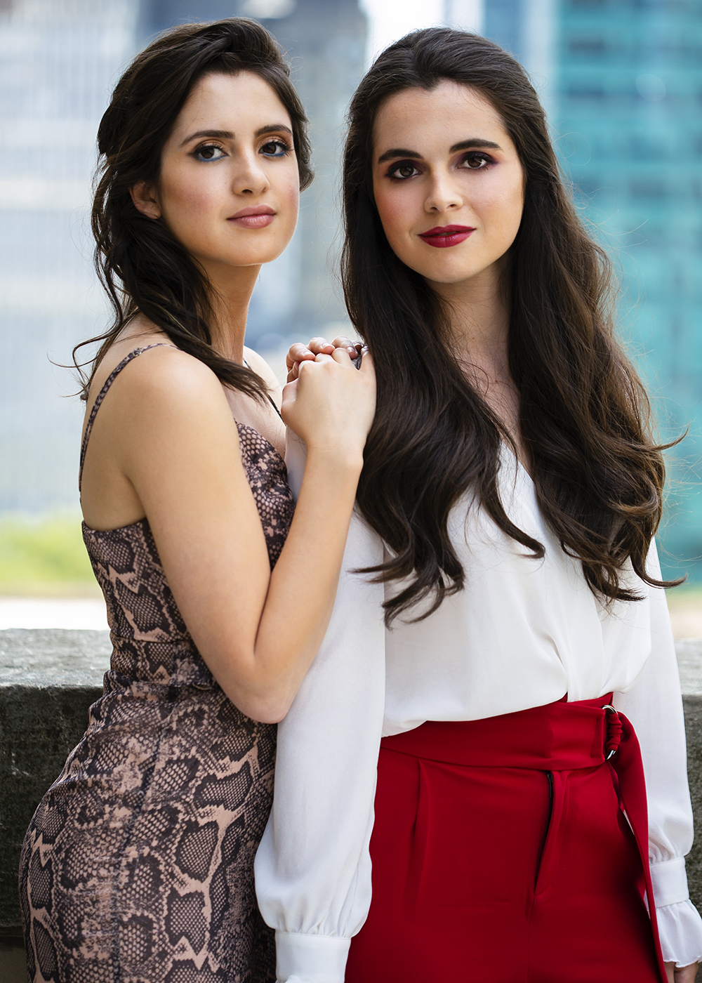 Vanessa & Laura Marano