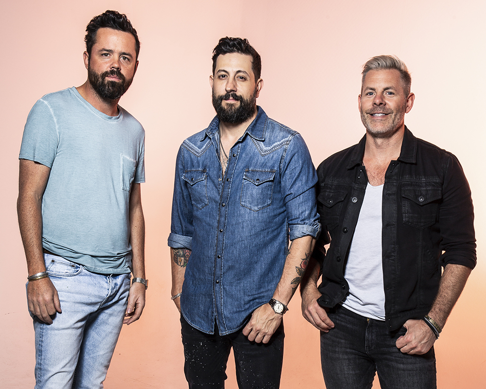 Old Dominion stops by HollywoodLife to talk about their single 'One Man Band' and 'Make It Sweet' tour