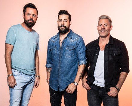 Old Dominion stops by HollywoodLife to talk about their single 'One Man Band' and 'Make It Sweet' tour