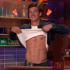 Bachelorette’-Star-Tyler-Cameron-Shows-Off-His-Incredible-6-Pack-Abs-On-WWHL-gal