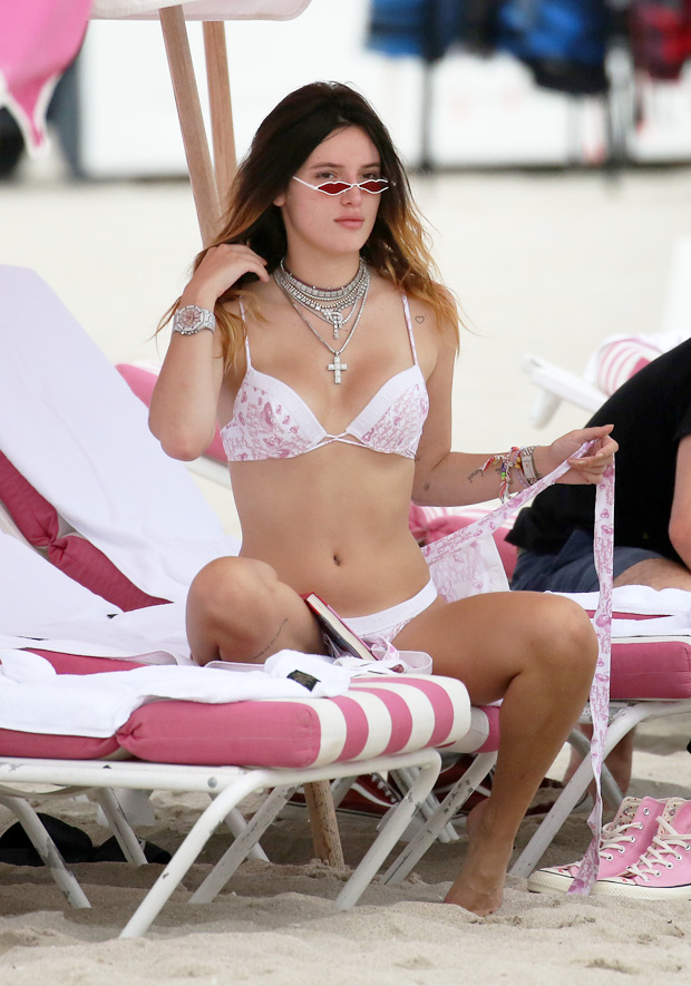 Bella Thorne bikini pic