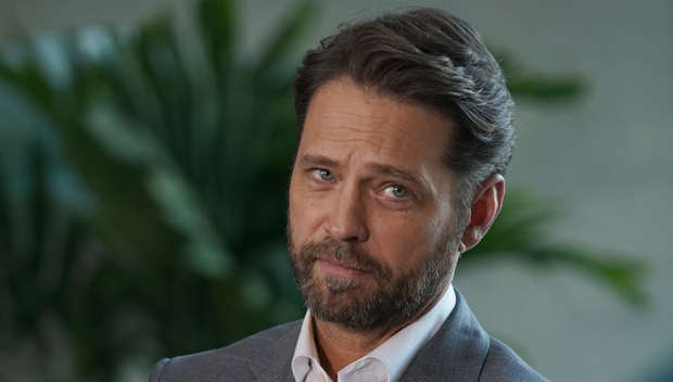 Bh90210 Jason Priestley Learns His Pregnant Wife S Having An Affair Hollywood Life